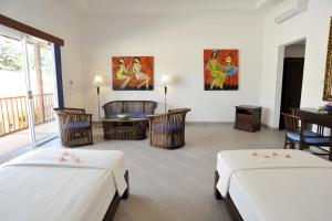 Aquarius Beach Hotel