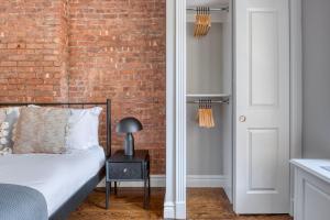 UES 3br penthouse w wd nr Central Park NYC-1110