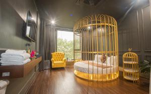 Royal Hotel & Apartment