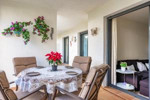 Lovely Alamar apartment by Costarentals - Ref 108