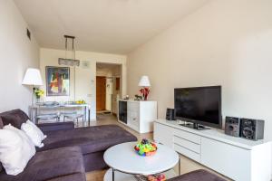 Lovely Alamar apartment by Costarentals - Ref 108