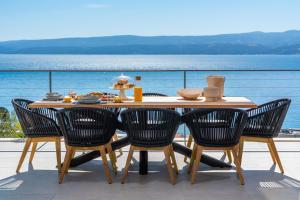 Luxury Villa Andoris with Gym, Spa, Heated pool 
