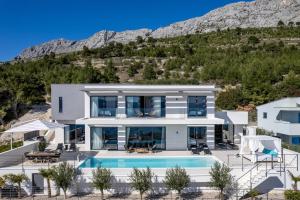 Luxury Villa Andoris with Gym, Spa, Heated pool