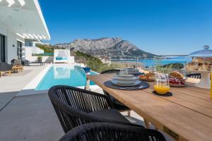 Luxury Villa Andoris with Gym, Spa, Heated pool