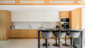 Villa Serenity- CleverDetails, Central Vilamoura, Sleeps 4 adults and 2 children, located in the center