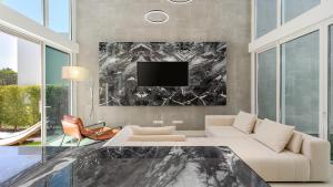 Villa Serenity- CleverDetails, Central Vilamoura, Sleeps 4 adults and 2 children, located in the center