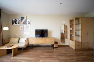 Sline Hotel and Apartment