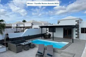 Stunning Villa Arabella - Heated Pool - BBQ - Amazing Terrace - Playa Blanca - 埃尔戈尔福