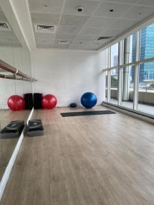 DA86 - Well Design Studio in Dubai Arch tower