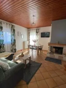 Laki's House Οροφοδιαμέρισμα με σοφίτα - Kríon Nerón