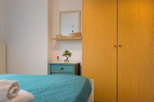 Helen by the River 3