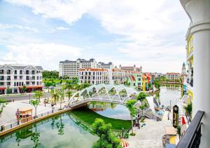 Phòng Giường Đôi Với Phòng Tắm Chung (Double Room with Shared Bathroom)