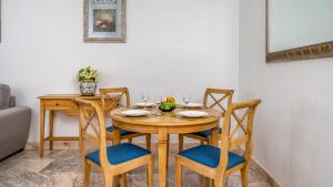 Seaview apt with pool by Costarentals - Ref 188