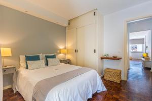 Flat with Balcony at Downtown by Farmers Market