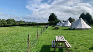 Home Farm Radnage 5 Glamping Bell Tent, with Log Burner and Fire Pit