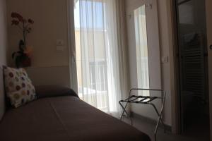 Hotel Augustus- Davanti a noi cè solo il mare