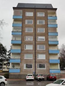 Renovated handy spacious 3 room apartment for tourists, workers and students