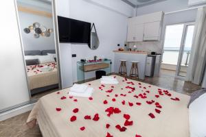 Queen Mary Beachfront Studios