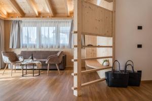 Les Ciases Chalets Dolomites Apt 4