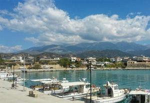 Beachhouse Kokkinos Pyrgos