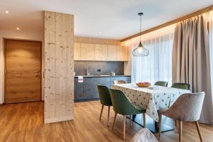 Les Ciases Chalets Dolomites Apt 1