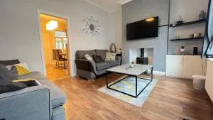 Station House - 3 Bed house that sleeps 5. - Batley