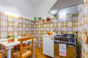 GuestHost - Pisa Airport Comfy Apartment - Private Parking