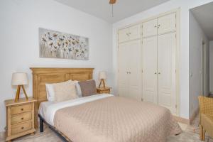 Stunning seaview apartment by Costarentals- Ref 65