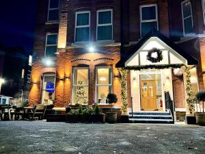 The Westlynne Apartments