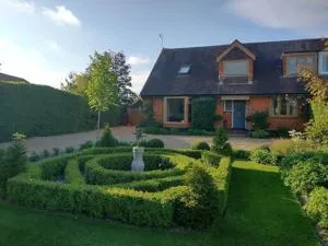 South View House - Hambledon