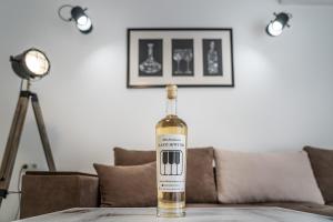 Jazz & Wine - Luxury apARTment By The Sea & Parking & HBO & Netflix