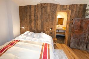 Chalets Chalet luxueusement renove - Village de charme : photos des chambres