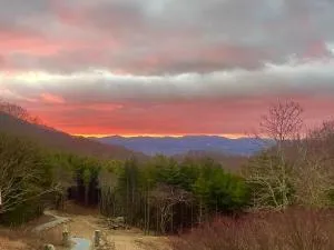 Buck Mountain Ranch Retreat - Piney Creek