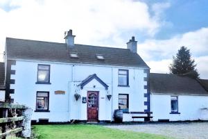 Authentic Irish Cottage, Rural Ballymascanlon
