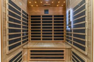 Suite mit Queensize-Bett und Whirlpool