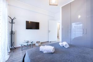 SmartStay Marousi Home with Parking