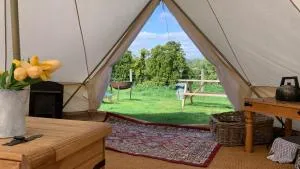 Home Farm Radnage Glamping Bell Tent 2, with Log Burner and Fire Pit - Chinnor