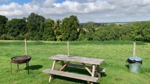 Home Farm Radnage 1 Glamping Bell Tent with Log Burner and Fire Pit