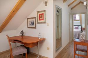 Romantic Luxury Rooms