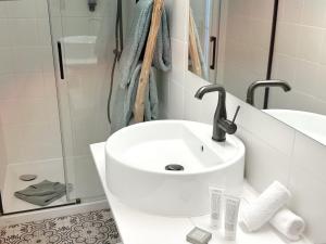 Hotels Blanc Sable Hotel : photos des chambres