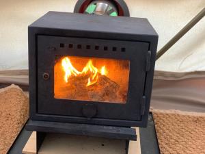 Home Farm Radnage 7 Glamping Bell Tent, with Log Burner and Fire Pit