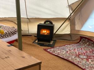 Home Farm Radnage 7 Glamping Bell Tent, with Log Burner and Fire Pit
