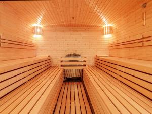 Studio Lakeside Village 4