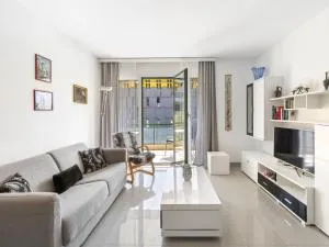 Apartment Robinia-City by Interhome - Ascona