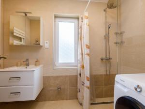 Holiday Home Honey by Interhome