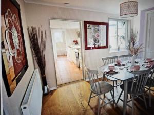 Cherry Blossom Cottage ,4 Cherry Street , Old Town ,Stratford Upon Avon