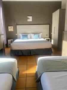 Hotels Les Lavandes : Chambre Quadruple