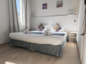 Hotels Les Lavandes : photos des chambres