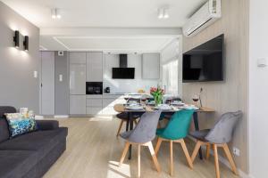 3-bedroom Apartment - Lesne Tarasy by Renters Prestige