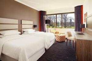 Superior Twin Room room in Sheraton Essen Hotel